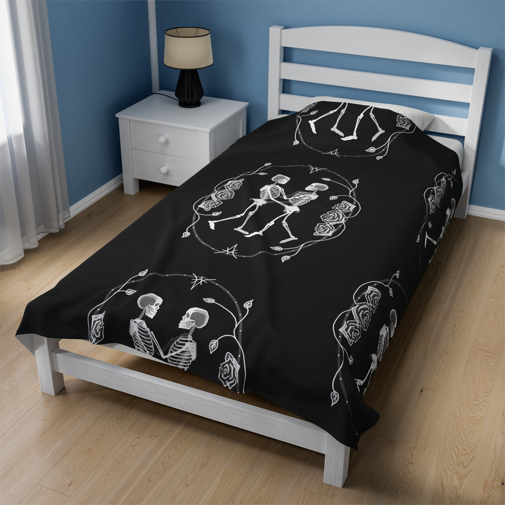 Til Death Do Us Part - Skeleton Couple - Black & White Soft Fleece Blanket (FREE SHIPPING)